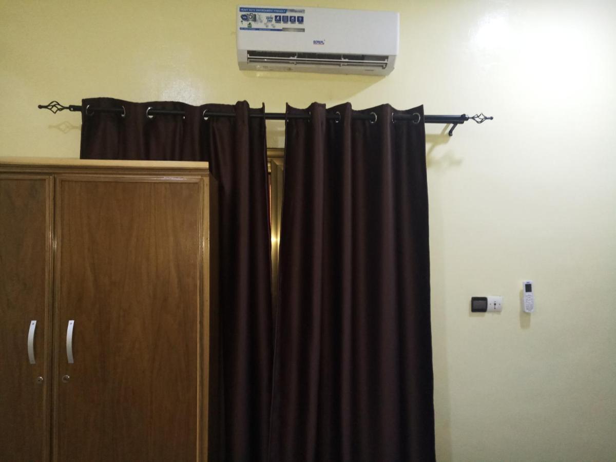 אואגדוגו Residence Lynda Prestige מראה חיצוני תמונה