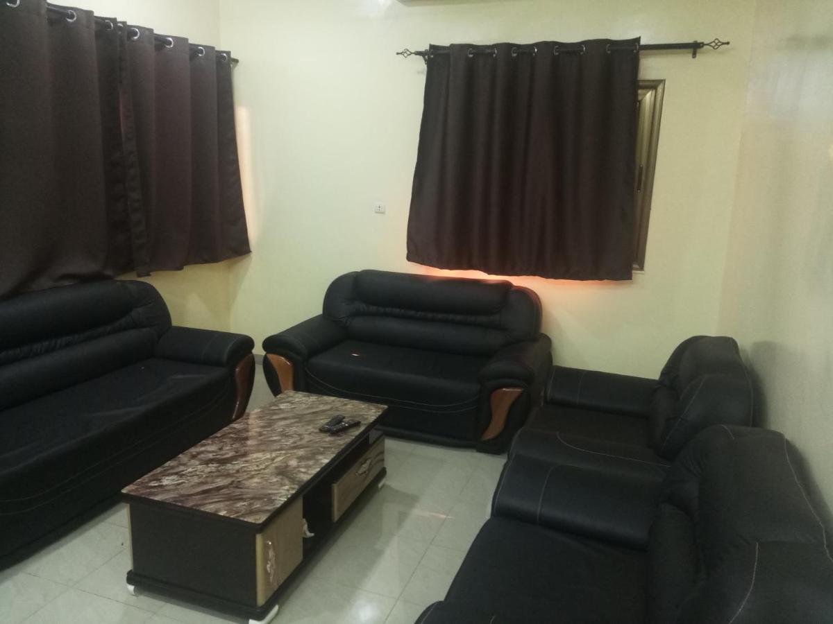 אואגדוגו Residence Lynda Prestige מראה חיצוני תמונה